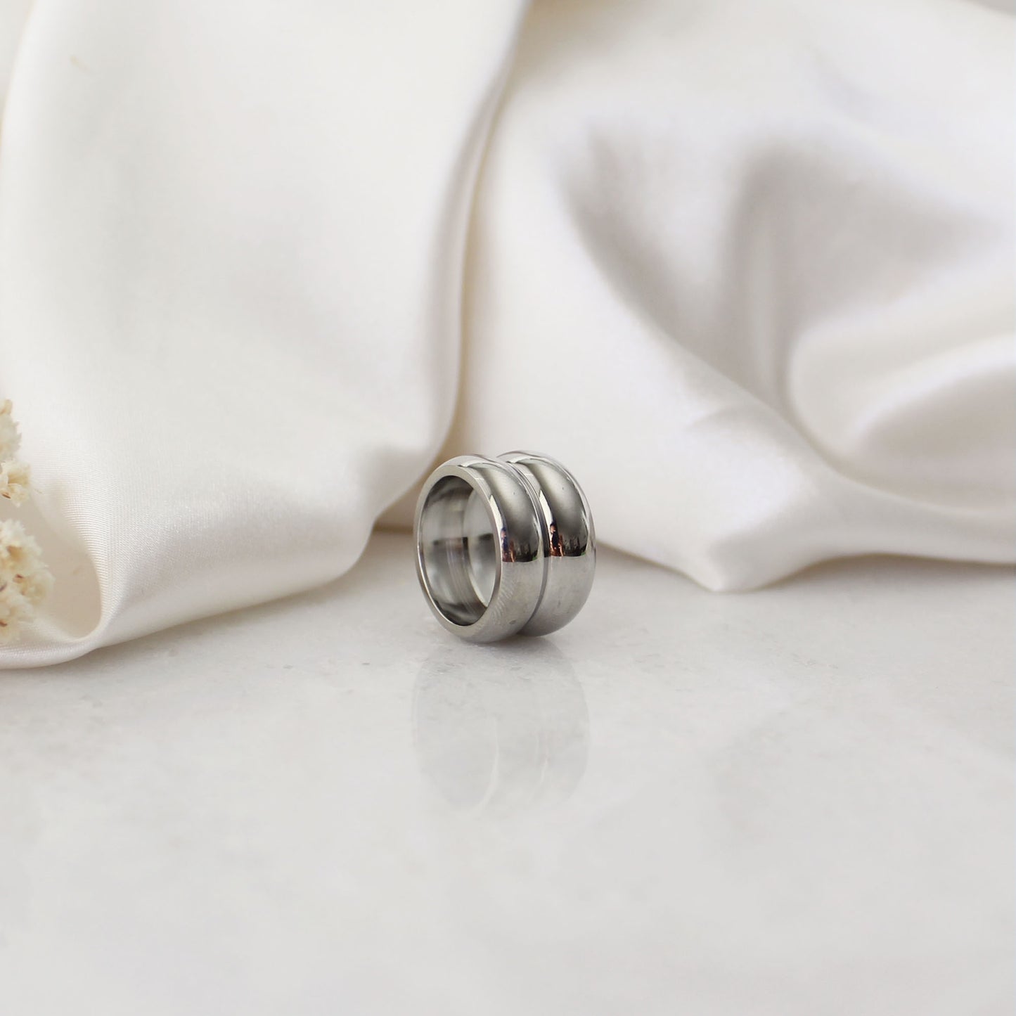Demi Ring