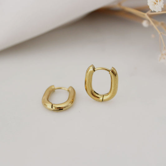 Lyla Hoops